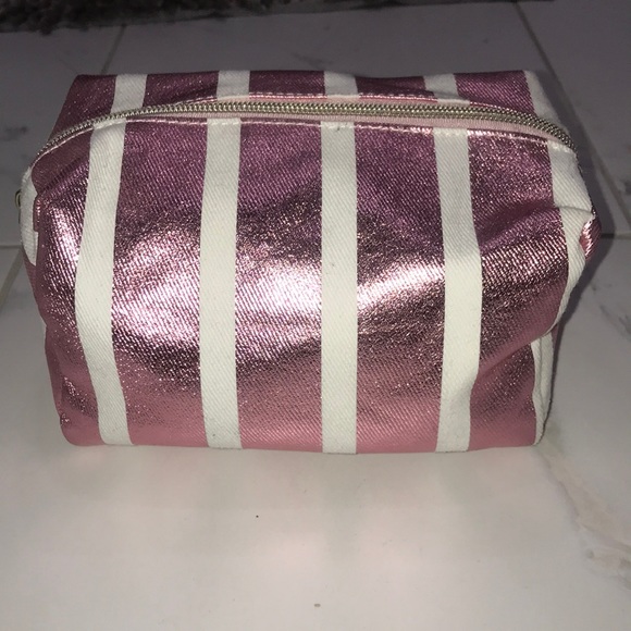 Victoria’s Secret makeup case - Picture 1 of 5